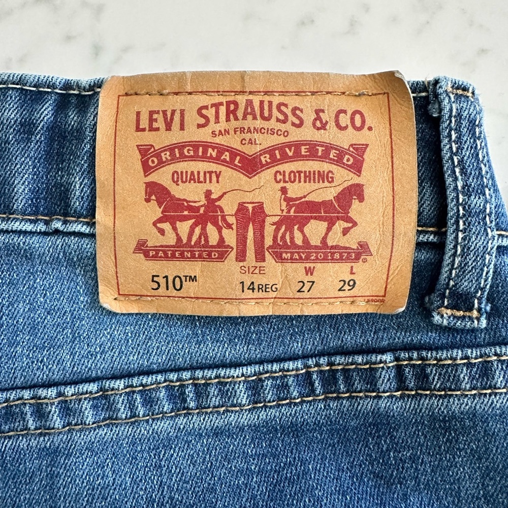 Levi’s 510 skinny fit boys size 14 Regular 27 X 29 denim jeans.